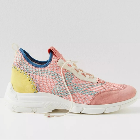 NWT SAM ELDELMAN Chelsie Sneakers - Picture 3 of 8